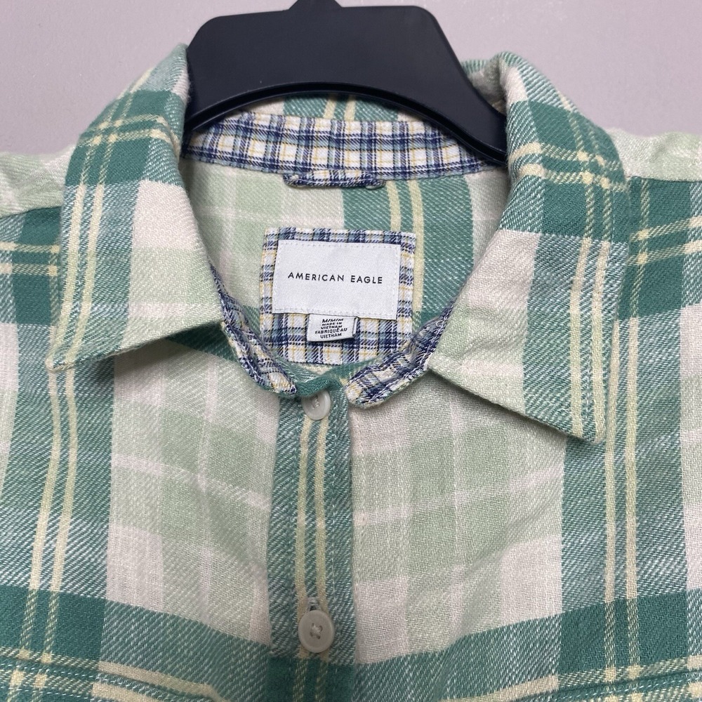 American Eagle Women Size M Button‎ Up Shirt Flannel Cropped Green Cream Plaid - Picture 6 of 16